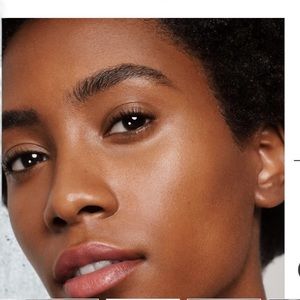 NIB SURREAL SKIN™ FOUNDATION WAND #17